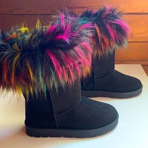 Furry multicolored boots